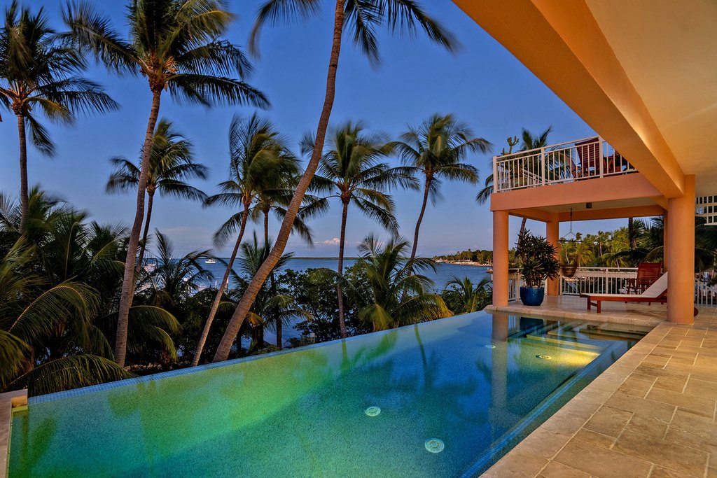 Upper Matecumbe Key Islamorada, Florida, 33036, United States, 3 Bedrooms Bedrooms, ,2.5 BathroomsBathrooms,Residential,Forsale,1944352