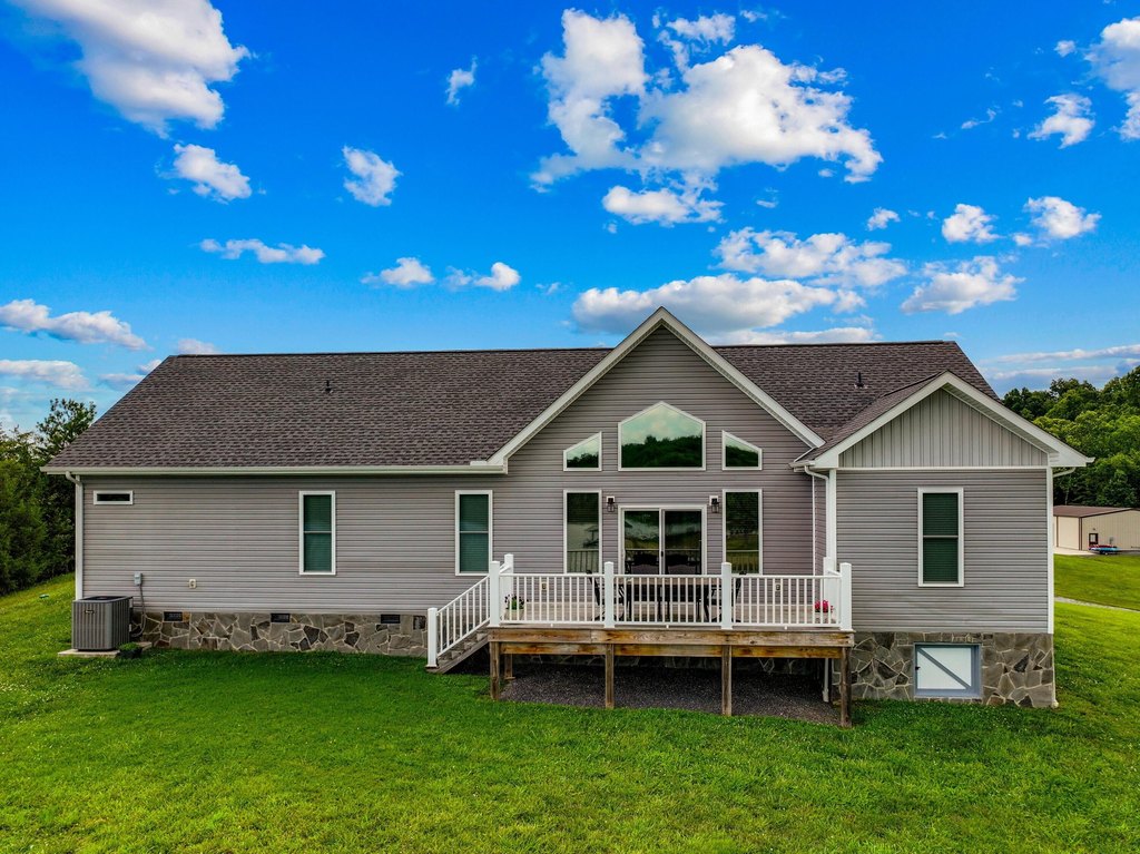 Dandridge, Tennessee, 37725, United States, 3 Bedrooms Bedrooms, ,2 BathroomsBathrooms,Residential,Forsale,1919018