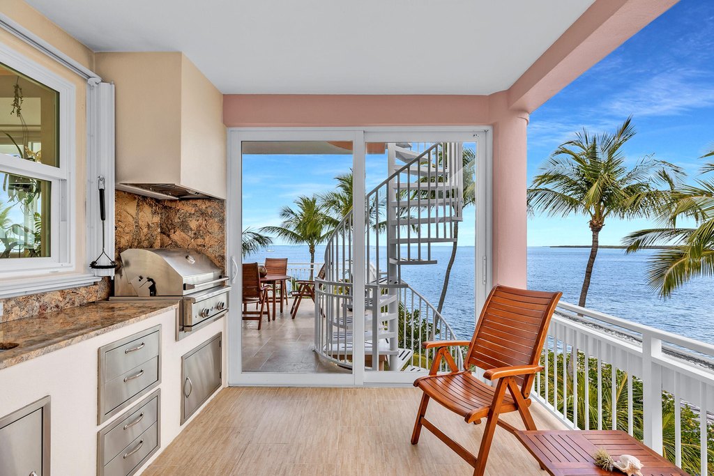 Upper Matecumbe Key Islamorada, Florida, 33036, United States, 3 Bedrooms Bedrooms, ,2.5 BathroomsBathrooms,Residential,Forsale,1944352