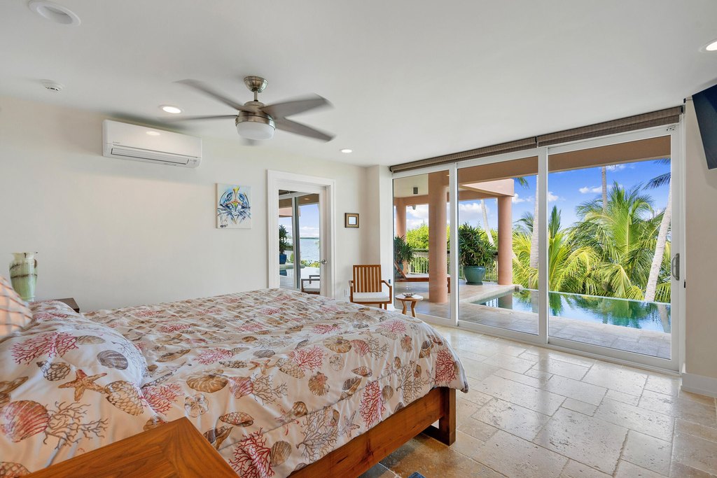 Upper Matecumbe Key Islamorada, Florida, 33036, United States, 3 Bedrooms Bedrooms, ,2.5 BathroomsBathrooms,Residential,Forsale,1944352