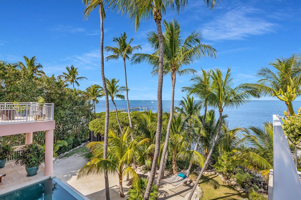 Upper Matecumbe Key Islamorada, Florida, 33036, United States, 3 Bedrooms Bedrooms, ,2.5 BathroomsBathrooms,Residential,Forsale,1944352