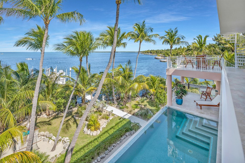 Upper Matecumbe Key Islamorada, Florida, 33036, United States, 3 Bedrooms Bedrooms, ,2.5 BathroomsBathrooms,Residential,Forsale,1944352