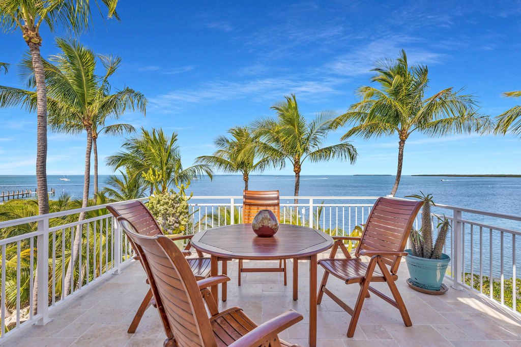 Upper Matecumbe Key Islamorada, Florida, 33036, United States, 3 Bedrooms Bedrooms, ,2.5 BathroomsBathrooms,Residential,Forsale,1944352