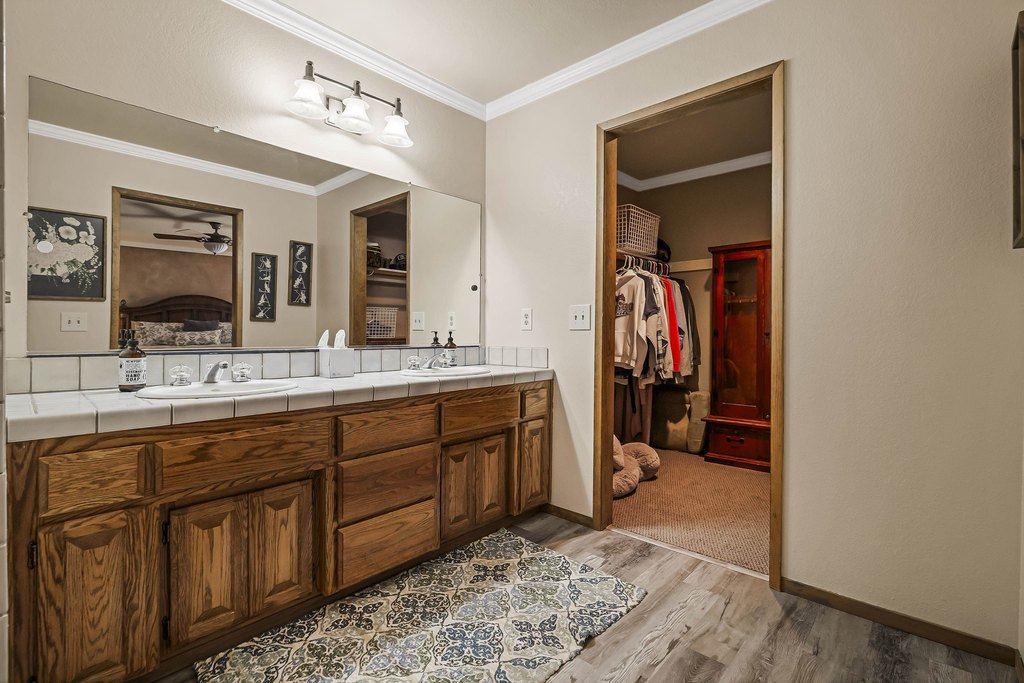 Lake Almanor, California, 96137, United States, 4 Bedrooms Bedrooms, ,3 BathroomsBathrooms,Residential,Forsale,1936725
