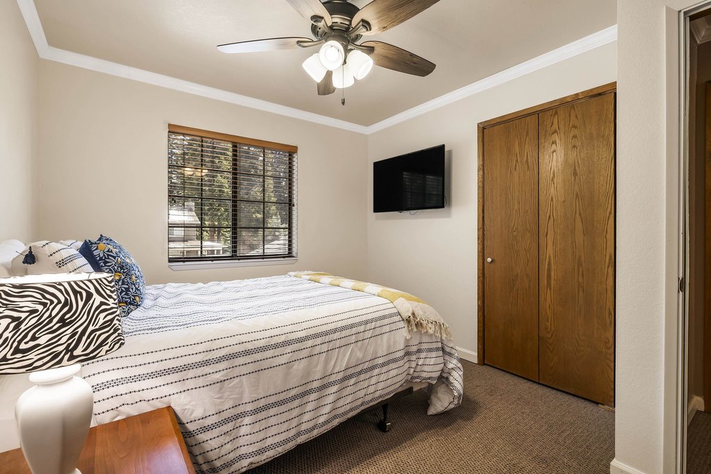 Lake Almanor, California, 96137, United States, 4 Bedrooms Bedrooms, ,3 BathroomsBathrooms,Residential,Forsale,1936725