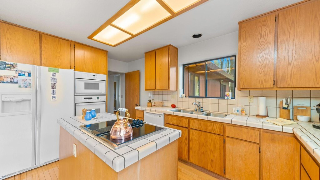 Quincy, California, 95971, United States, 4 Bedrooms Bedrooms, ,4 BathroomsBathrooms,Residential,Forsale,1910304