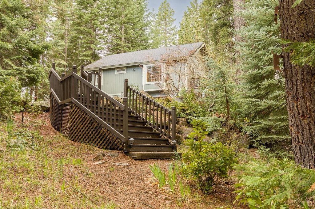 Lake Almanor, California, 96137, United States, 3 Bedrooms Bedrooms, ,2 BathroomsBathrooms,Residential,Forsale,1993793