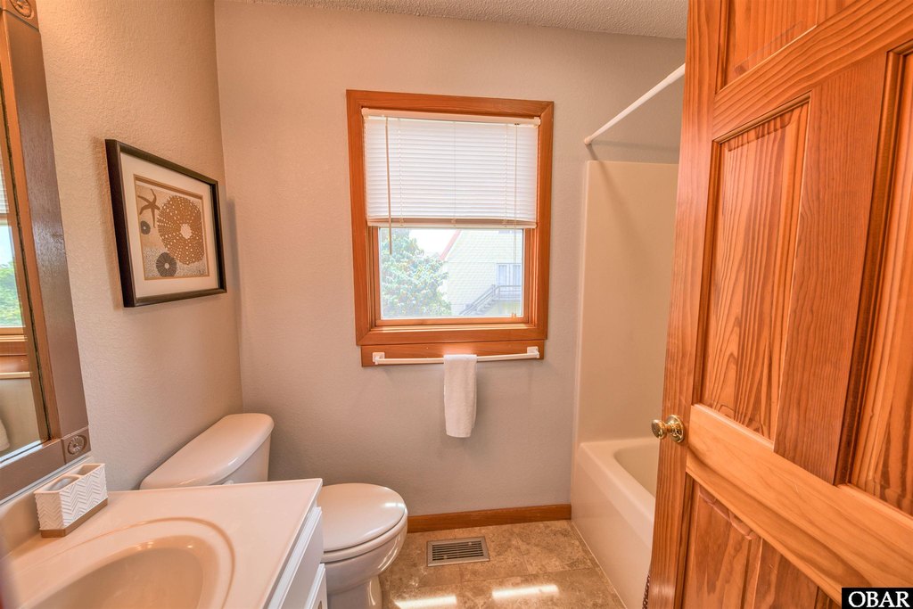 Hatteras, North Carolina, 27943, United States, 3 Bedrooms Bedrooms, ,3 BathroomsBathrooms,Residential,Forsale,1892304