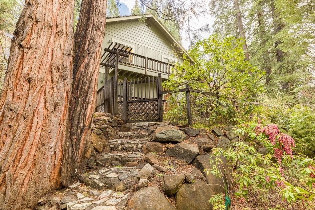 Lake Almanor, California, 96137, United States, 3 Bedrooms Bedrooms, ,2 BathroomsBathrooms,Residential,Forsale,1993793
