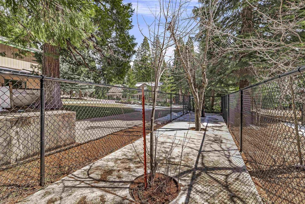 Lake Almanor, California, 96137, United States, 4 Bedrooms Bedrooms, ,3 BathroomsBathrooms,Residential,Forsale,1936725