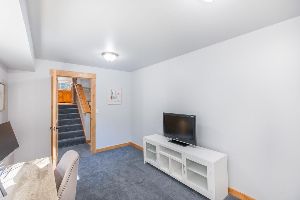 Lake Almanor, California, 96137, United States, 3 Bedrooms Bedrooms, ,2 BathroomsBathrooms,Residential,Forsale,1993793