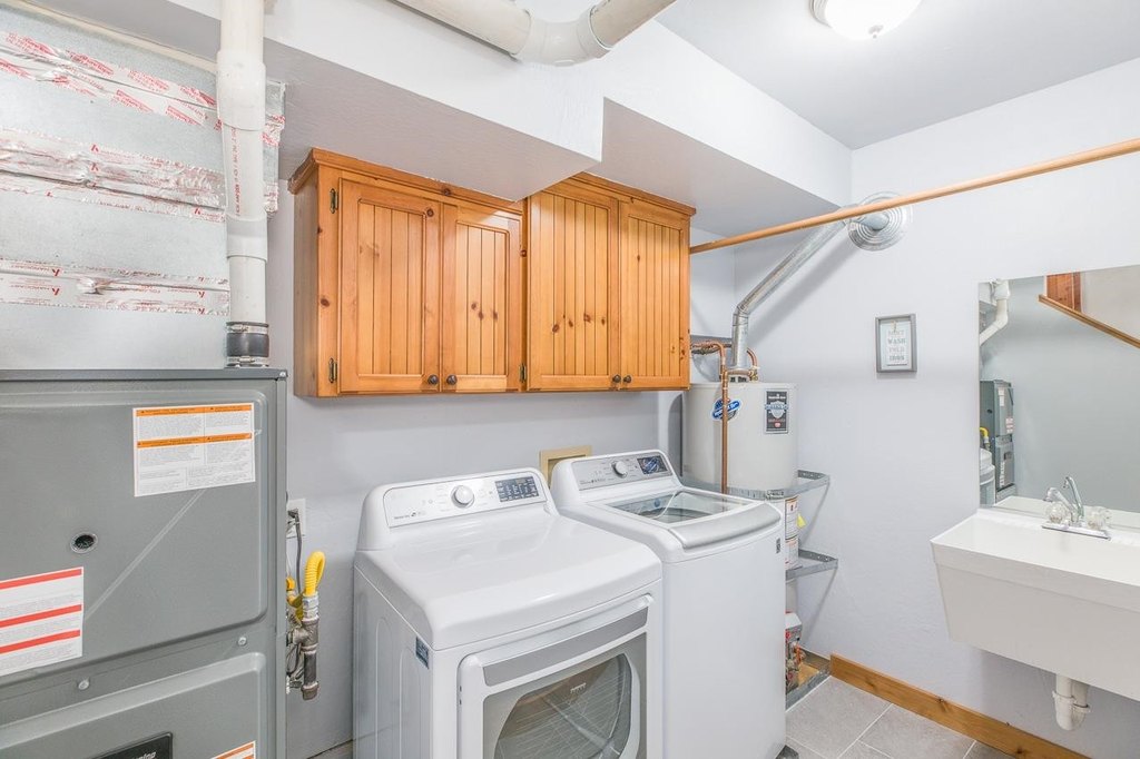 Lake Almanor, California, 96137, United States, 3 Bedrooms Bedrooms, ,2 BathroomsBathrooms,Residential,Forsale,1993793