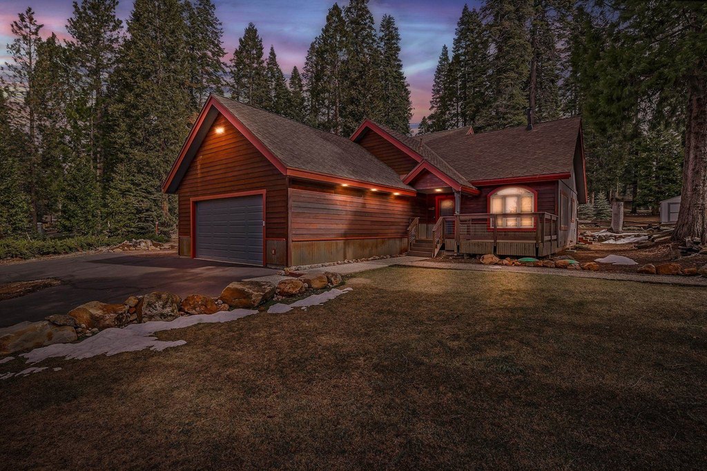Lake Almanor, California, 96137, United States, 3 Bedrooms Bedrooms, ,3 BathroomsBathrooms,Residential,Forsale,1936791