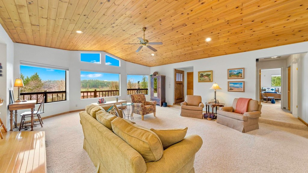 Quincy, California, 95971, United States, 4 Bedrooms Bedrooms, ,4 BathroomsBathrooms,Residential,Forsale,1910304