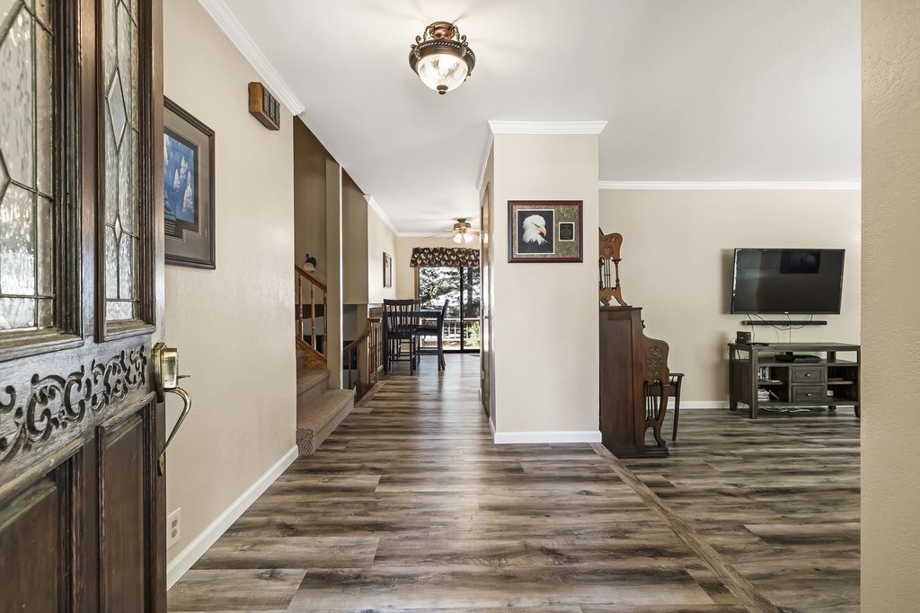 Lake Almanor, California, 96137, United States, 4 Bedrooms Bedrooms, ,3 BathroomsBathrooms,Residential,Forsale,1936725