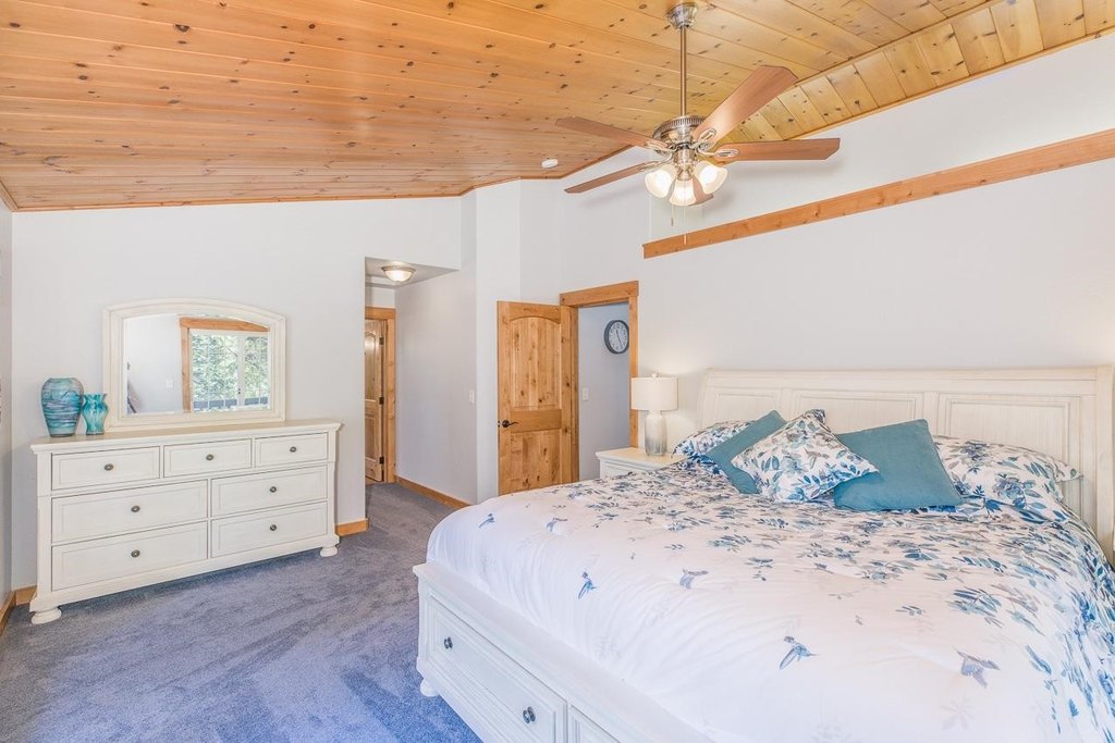 Lake Almanor, California, 96137, United States, 3 Bedrooms Bedrooms, ,2 BathroomsBathrooms,Residential,Forsale,1993793