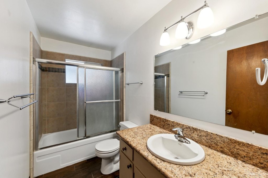 South Lake Tahoe, California, 96150, United States, 2 Bedrooms Bedrooms, ,1 BathroomBathrooms,Residential,Forsale,1929220