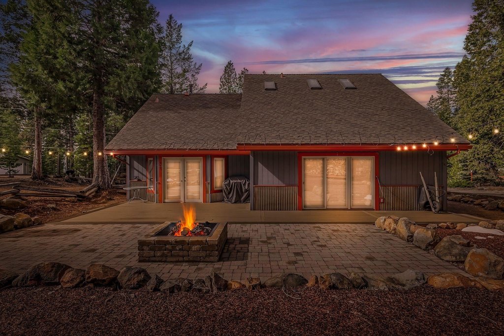 Lake Almanor, California, 96137, United States, 3 Bedrooms Bedrooms, ,3 BathroomsBathrooms,Residential,Forsale,1936791