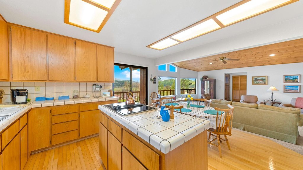 Quincy, California, 95971, United States, 4 Bedrooms Bedrooms, ,4 BathroomsBathrooms,Residential,Forsale,1910304