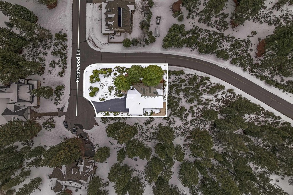 Lake Almanor, California, 96137, United States, 3 Bedrooms Bedrooms, ,2 BathroomsBathrooms,Residential,Forsale,1888829