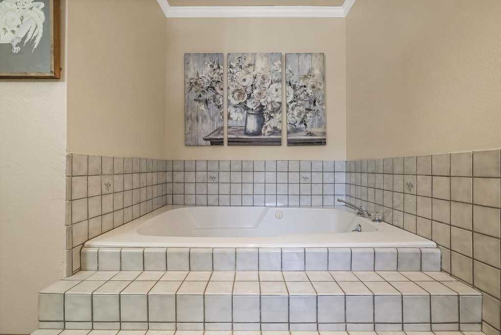 Lake Almanor, California, 96137, United States, 4 Bedrooms Bedrooms, ,3 BathroomsBathrooms,Residential,Forsale,1936725