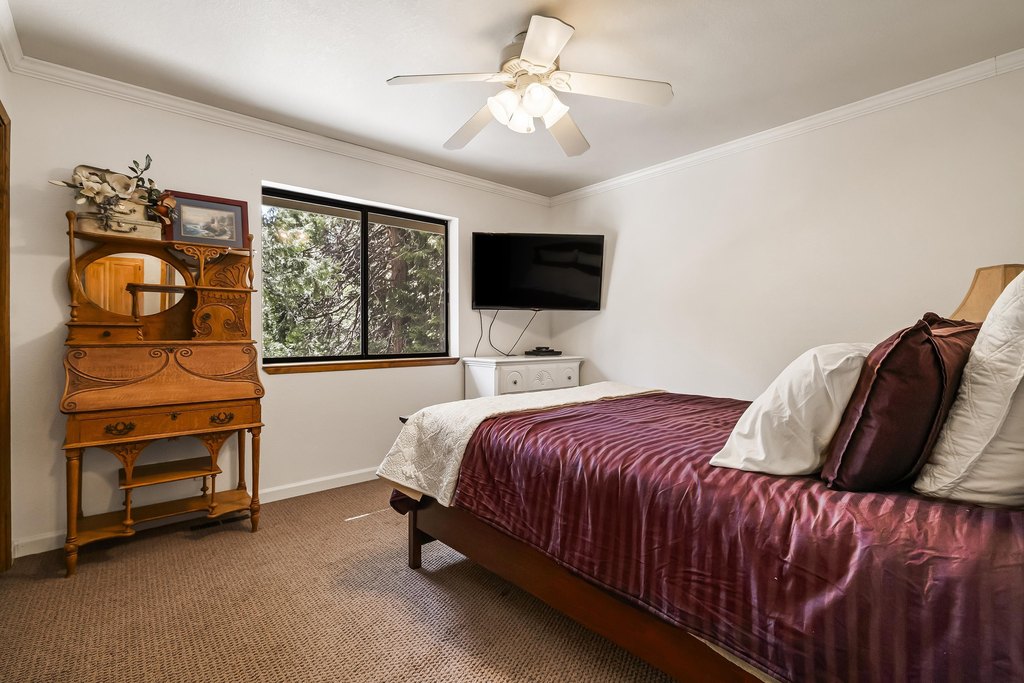 Lake Almanor, California, 96137, United States, 4 Bedrooms Bedrooms, ,3 BathroomsBathrooms,Residential,Forsale,1936725