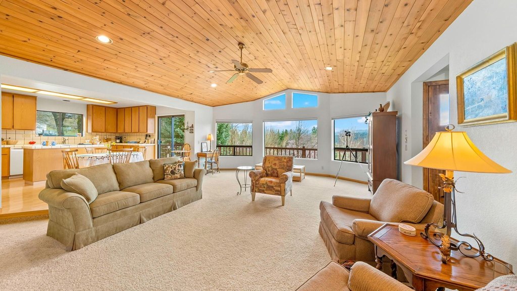 Quincy, California, 95971, United States, 4 Bedrooms Bedrooms, ,4 BathroomsBathrooms,Residential,Forsale,1910304