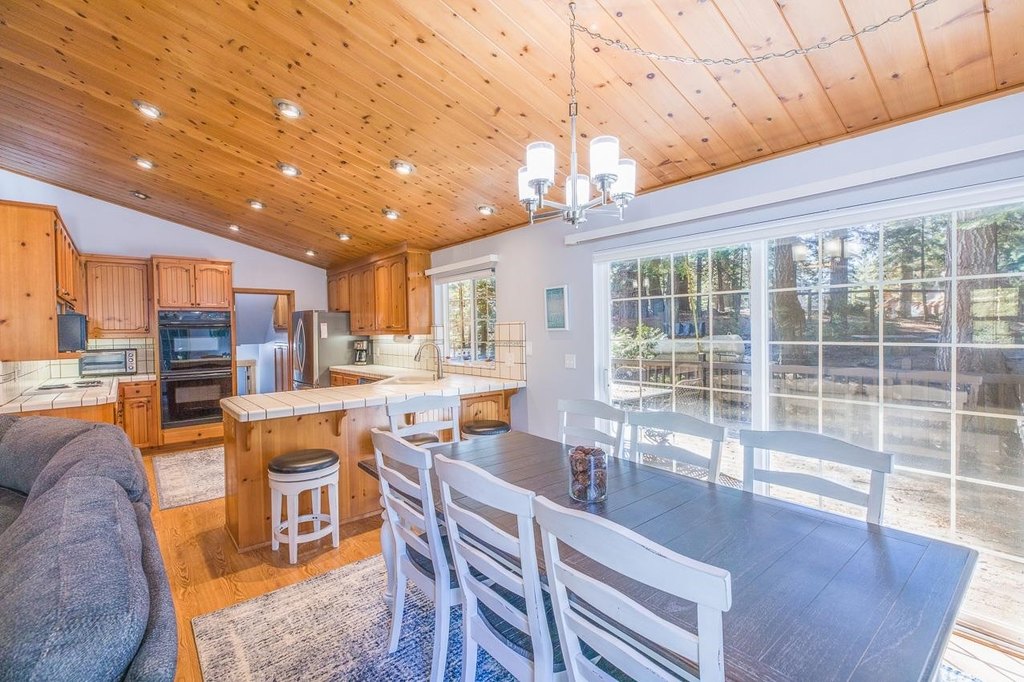 Lake Almanor, California, 96137, United States, 3 Bedrooms Bedrooms, ,2 BathroomsBathrooms,Residential,Forsale,1993793