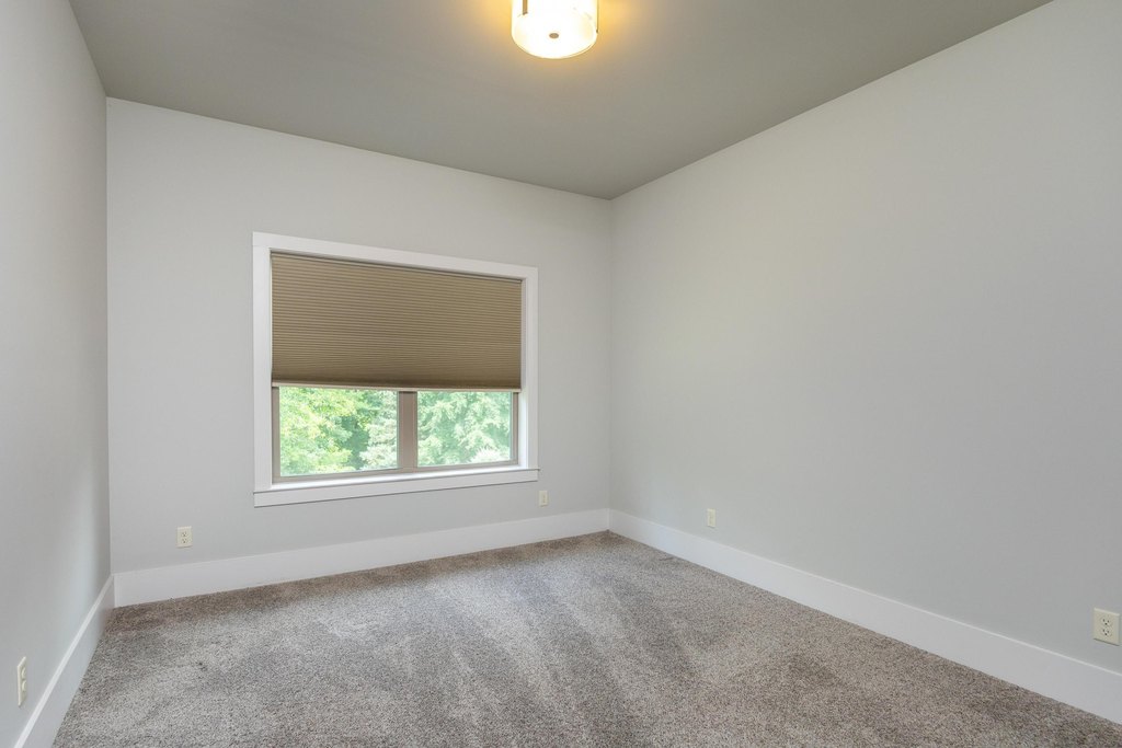 Harrison, Tennessee, 37341, United States, 4 Bedrooms Bedrooms, ,2.5 BathroomsBathrooms,Residential,Forsale,1922196