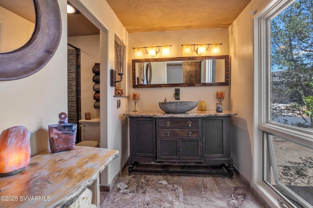 Sedona, Arizona, 86336, United States, 3 Bedrooms Bedrooms, ,3 BathroomsBathrooms,Residential,Forsale,1886691