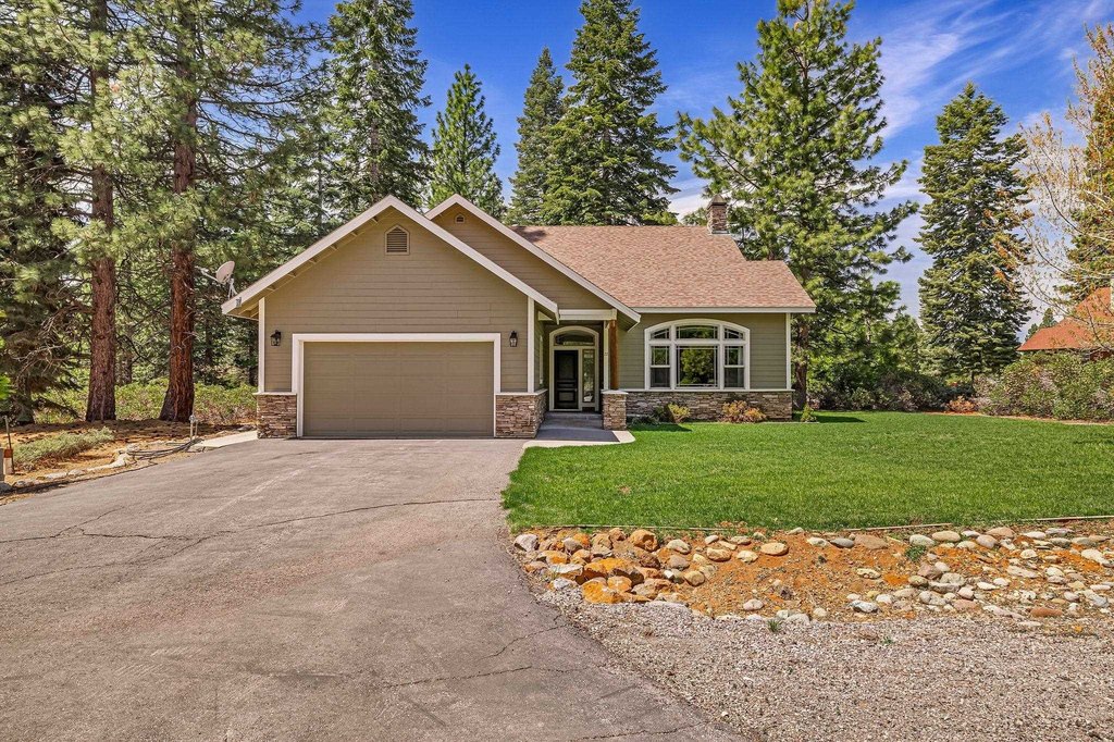Lake Almanor, California, 96137, United States, 3 Bedrooms Bedrooms, ,2 BathroomsBathrooms,Residential,Forsale,1899766