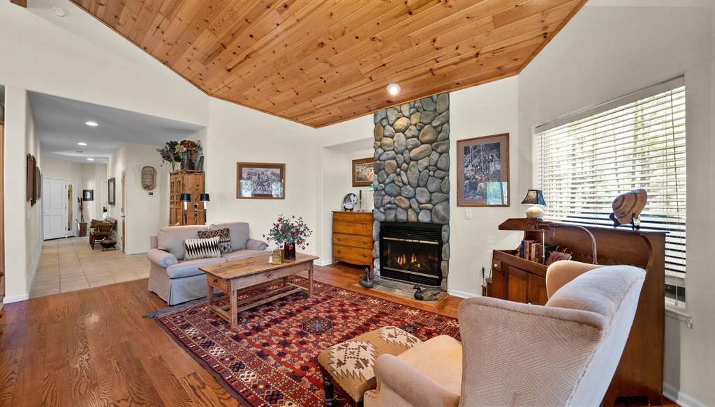 Clio, California, 96106, United States, 3 Bedrooms Bedrooms, ,3 BathroomsBathrooms,Residential,Forsale,1910305