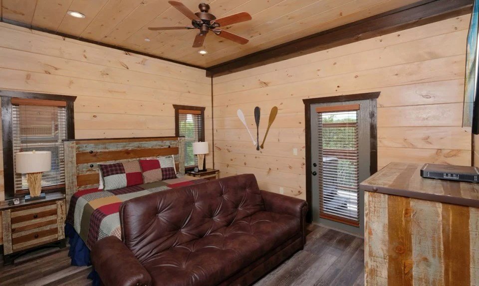 Sevierville, Tennessee, 37876, United States, 16 Bedrooms Bedrooms, ,16.5 BathroomsBathrooms,Residential,Forsale,1942439