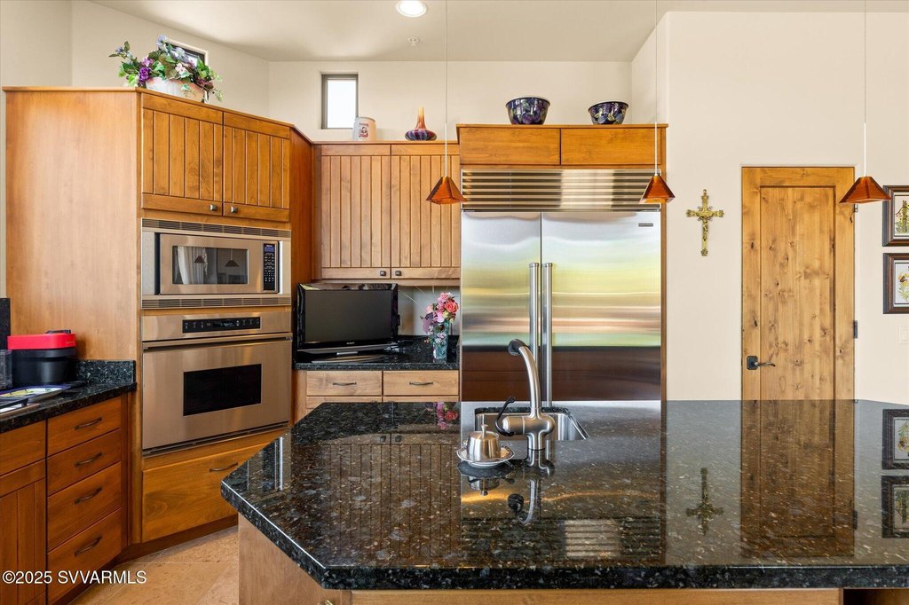 Sedona, Arizona, 86336, United States, 3 Bedrooms Bedrooms, ,5 BathroomsBathrooms,Residential,Forsale,1919198