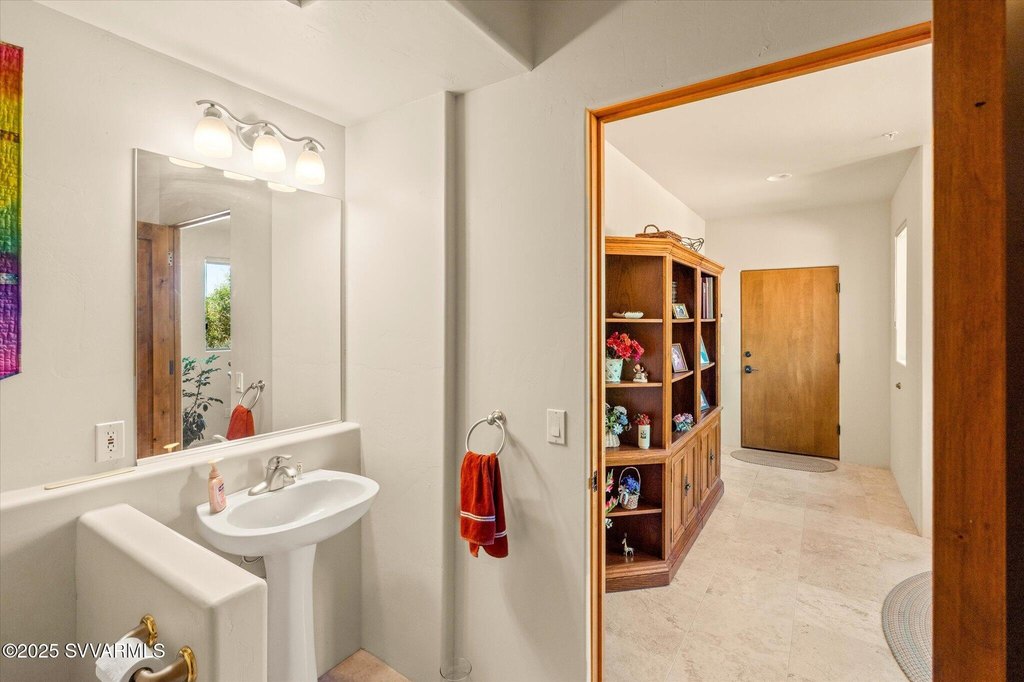 Sedona, Arizona, 86336, United States, 3 Bedrooms Bedrooms, ,5 BathroomsBathrooms,Residential,Forsale,1919198