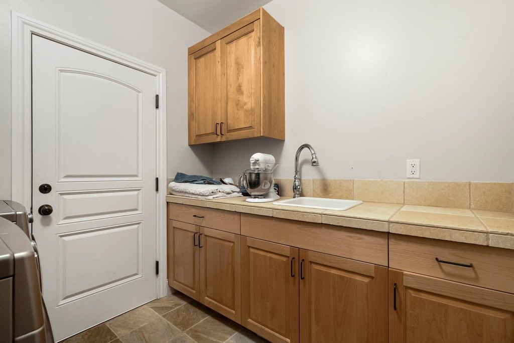 Lake Almanor, California, 96137, United States, 3 Bedrooms Bedrooms, ,2 BathroomsBathrooms,Residential,Forsale,1899766