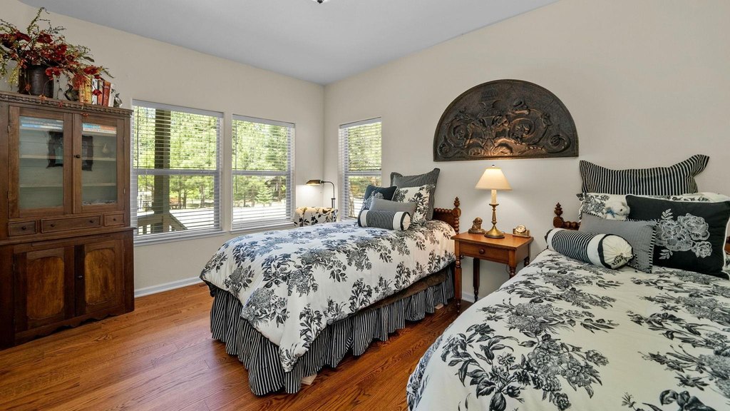 Clio, California, 96106, United States, 3 Bedrooms Bedrooms, ,3 BathroomsBathrooms,Residential,Forsale,1910305
