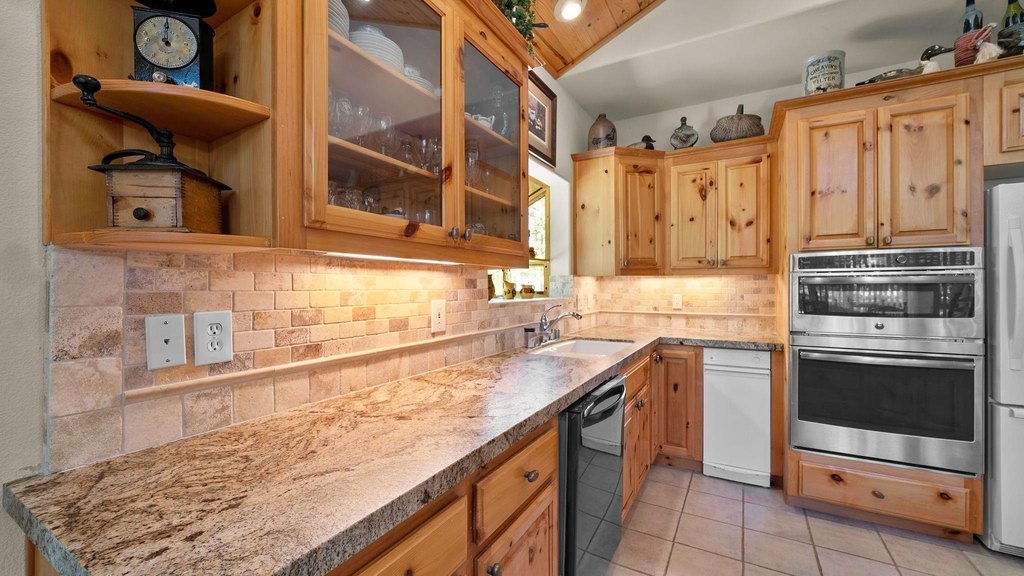 Clio, California, 96106, United States, 3 Bedrooms Bedrooms, ,3 BathroomsBathrooms,Residential,Forsale,1910305