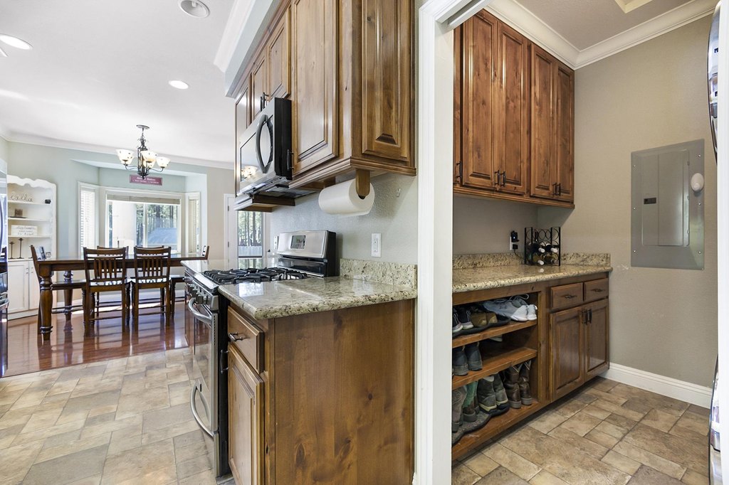 Chester, California, 96020, United States, 3 Bedrooms Bedrooms, ,2 BathroomsBathrooms,Residential,Forsale,1910293