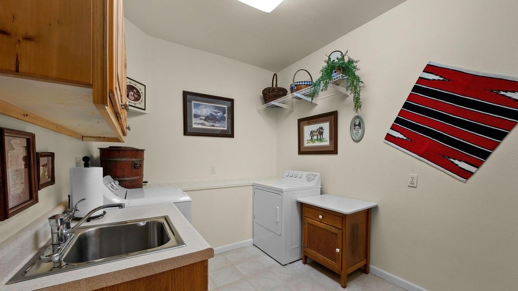 Clio, California, 96106, United States, 3 Bedrooms Bedrooms, ,3 BathroomsBathrooms,Residential,Forsale,1910305