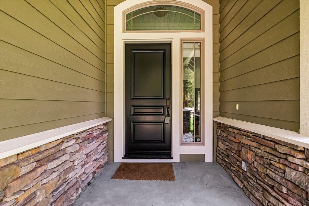 Lake Almanor, California, 96137, United States, 3 Bedrooms Bedrooms, ,2 BathroomsBathrooms,Residential,Forsale,1899766