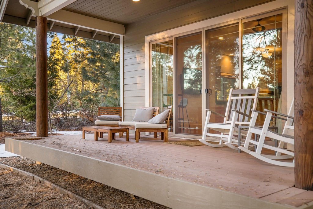 Lake Almanor, California, 96137, United States, 3 Bedrooms Bedrooms, ,2 BathroomsBathrooms,Residential,Forsale,1899766