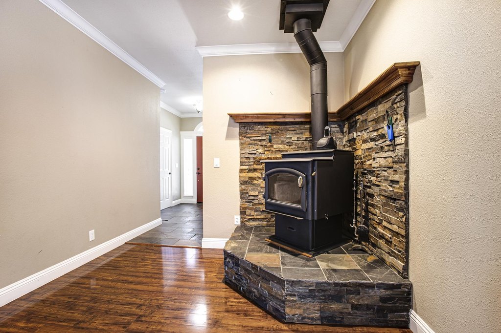 Chester, California, 96020, United States, 3 Bedrooms Bedrooms, ,2 BathroomsBathrooms,Residential,Forsale,1910293