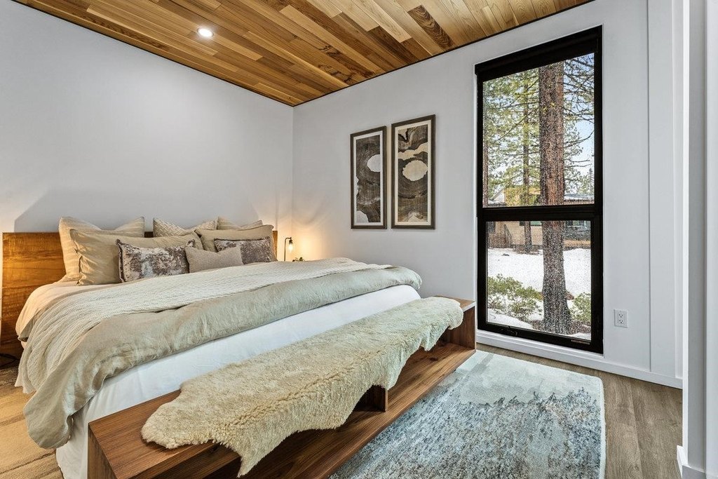 Truckee, California, 96161, United States, 3 Bedrooms Bedrooms, ,3 BathroomsBathrooms,Residential,Forsale,1904015