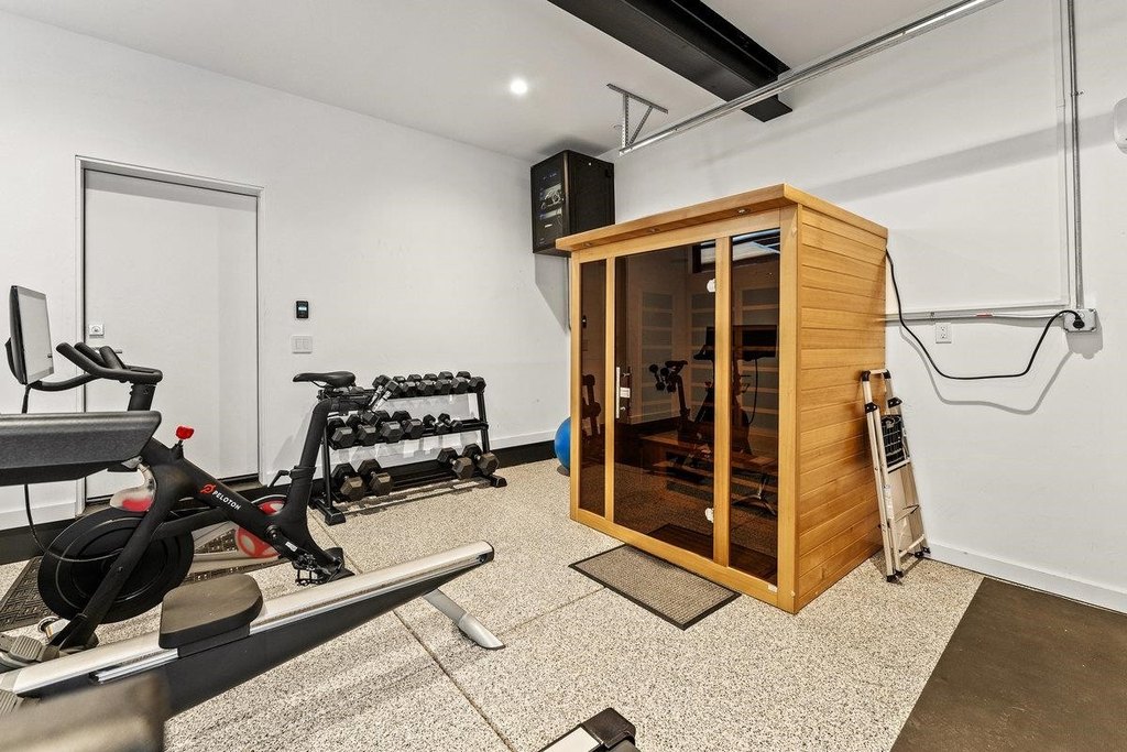 Truckee, California, 96161, United States, 3 Bedrooms Bedrooms, ,3 BathroomsBathrooms,Residential,Forsale,1904015