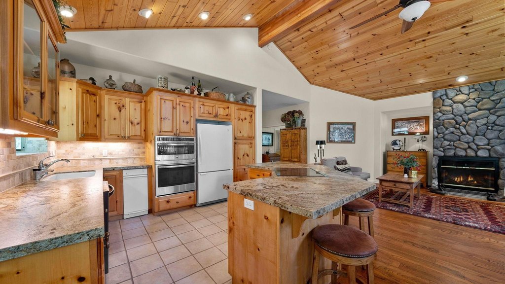 Clio, California, 96106, United States, 3 Bedrooms Bedrooms, ,3 BathroomsBathrooms,Residential,Forsale,1910305