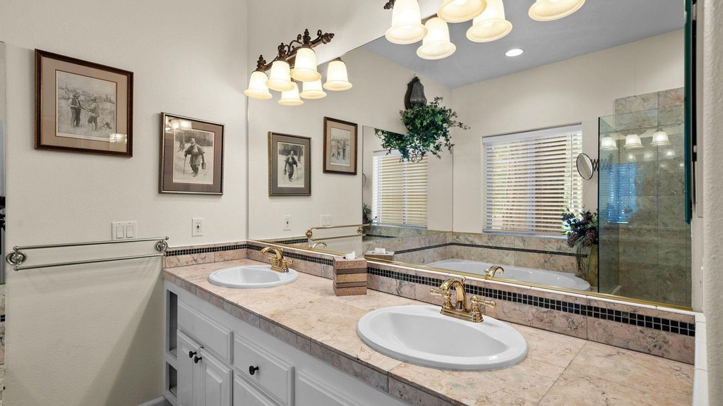 Clio, California, 96106, United States, 3 Bedrooms Bedrooms, ,3 BathroomsBathrooms,Residential,Forsale,1910305