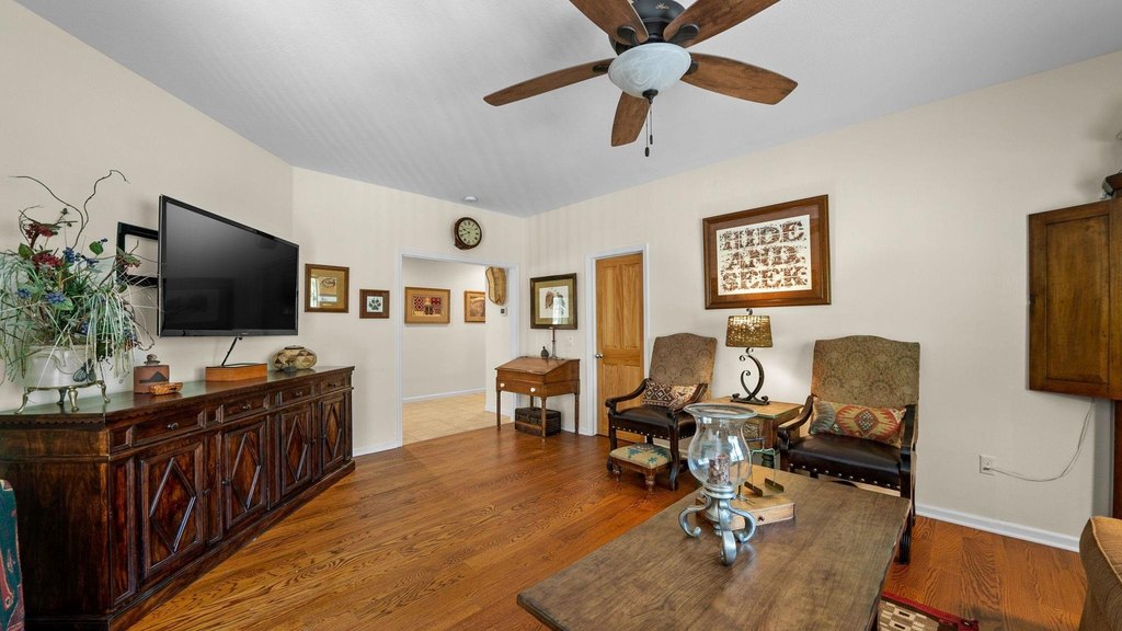 Clio, California, 96106, United States, 3 Bedrooms Bedrooms, ,3 BathroomsBathrooms,Residential,Forsale,1910305