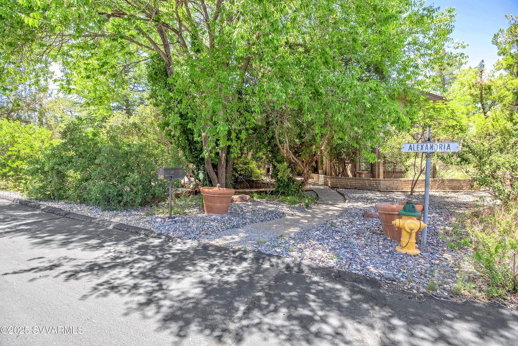 Sedona, Arizona, 86336, United States, 3 Bedrooms Bedrooms, ,3 BathroomsBathrooms,Residential,Forsale,1886691