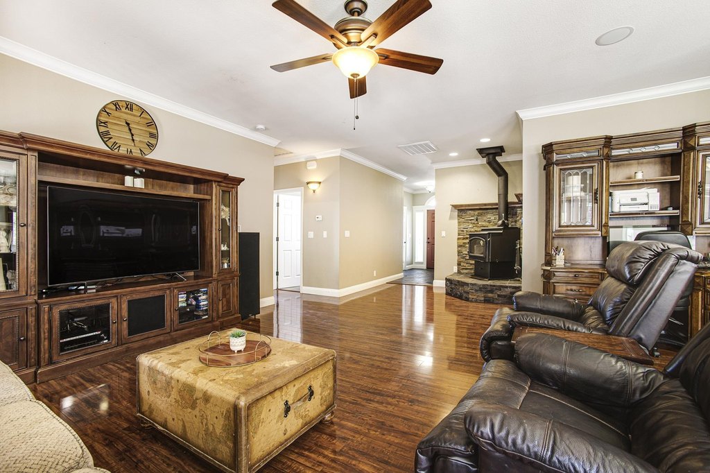 Chester, California, 96020, United States, 3 Bedrooms Bedrooms, ,2 BathroomsBathrooms,Residential,Forsale,1910293